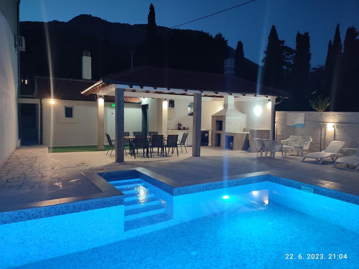 Villa Jelena เทรบินเย ภายนอก รูปภาพ
